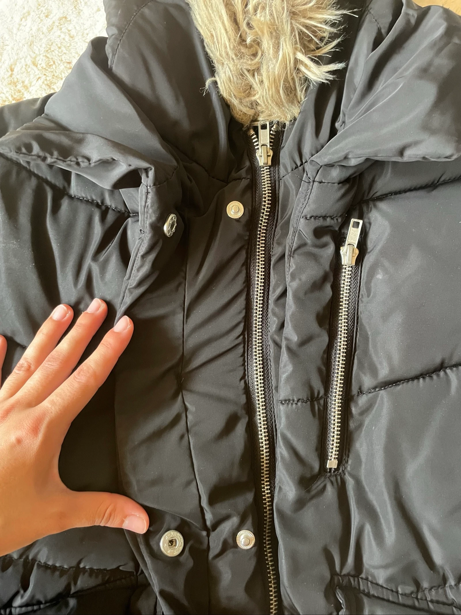 Zwarte gewatteerde jas met capuchon en pluche Atmosphere Maat S – photo 4